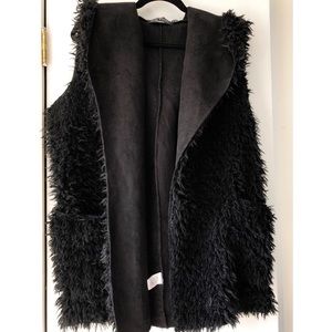 UO Evil Twin Hooded Gilet / Vest Eleanor Calder